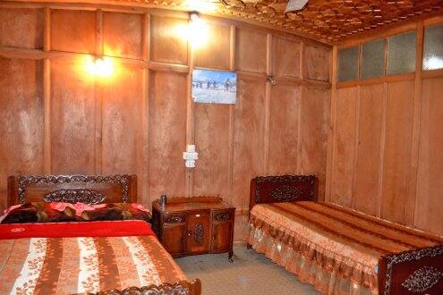 Appolo Eleven Houseboat, Srinagar 2